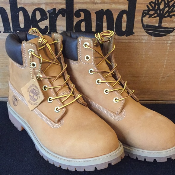 Timberland Classic Boots Women’s Size 9 - Picture 2 of 8